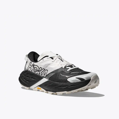 Speedgoat "7 Black/White"