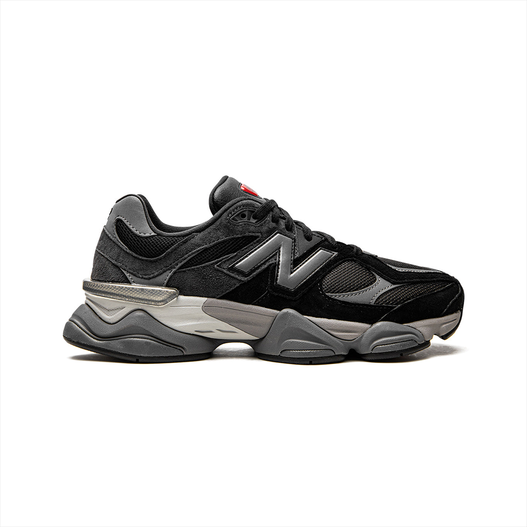 9060 "Black/Castlerock"