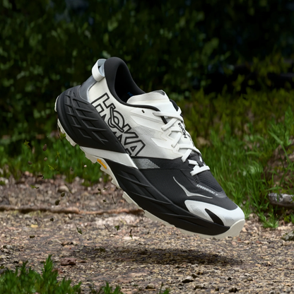 Speedgoat "7 Black/White"